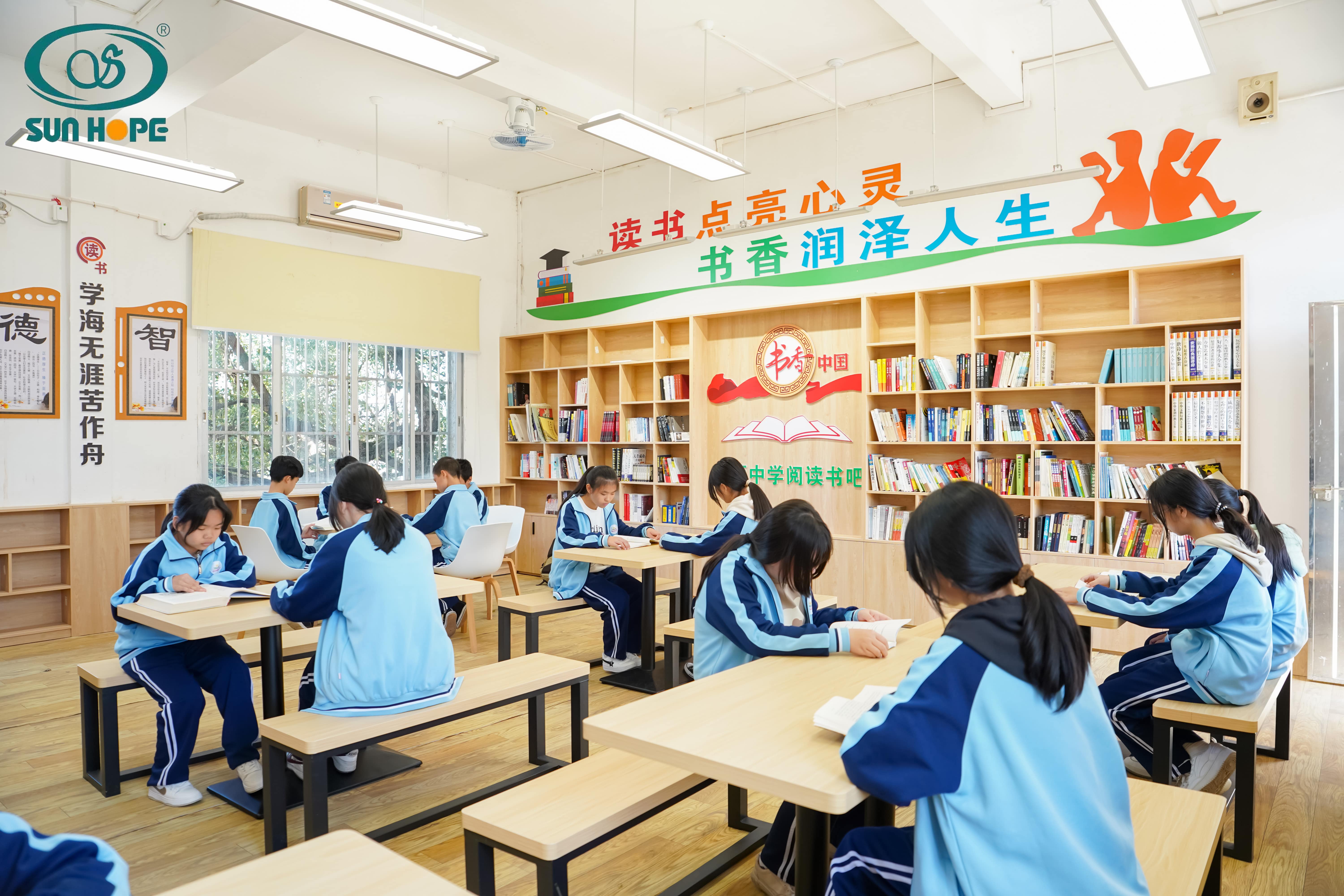 天津高校大学生记者走进米兰在线网站公益小学开展“书香悦读，筑梦成长”活动